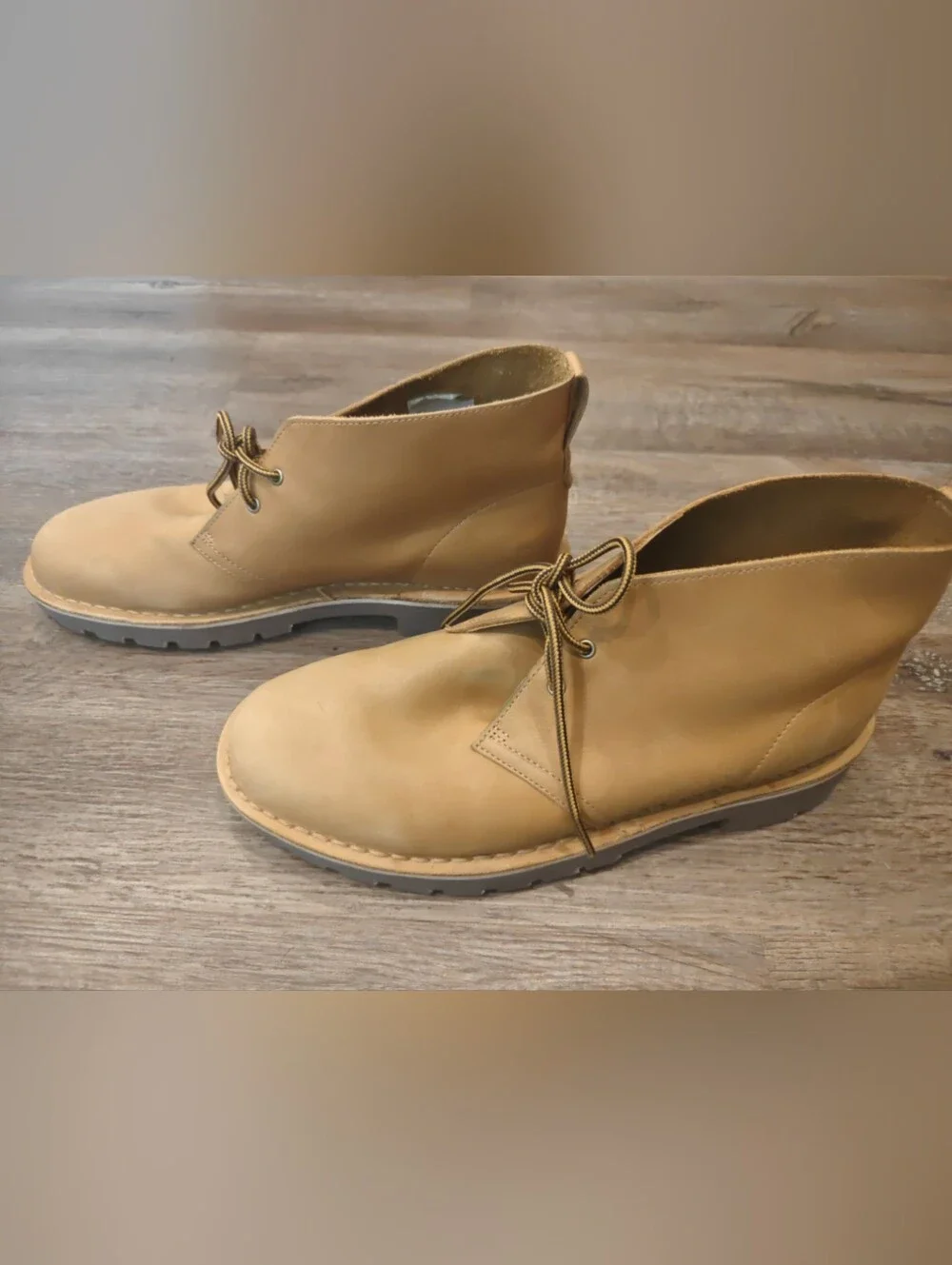 Clarks Overdale Mid Oxford Boot In Wheat Nubuck Leather Mens Size 10.5